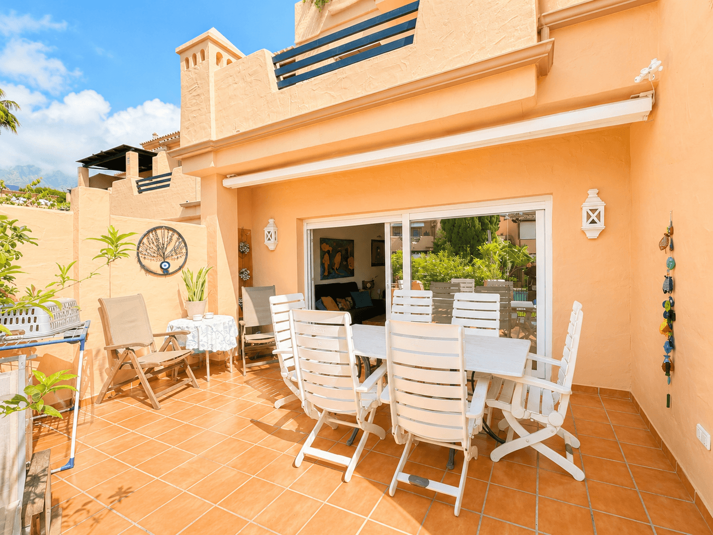 Exclusive Corner Townhouse in Oasis de Nagüeles – Marbella’s Prestigious Golden Mile