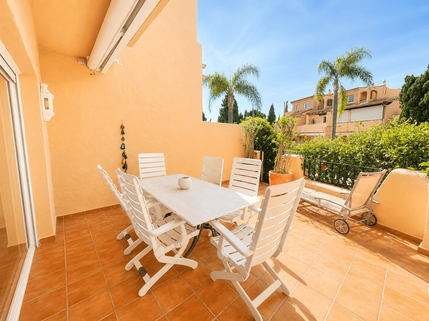 Exclusive Corner Townhouse in Oasis de Nagüeles – Marbella’s Prestigious Golden Mile