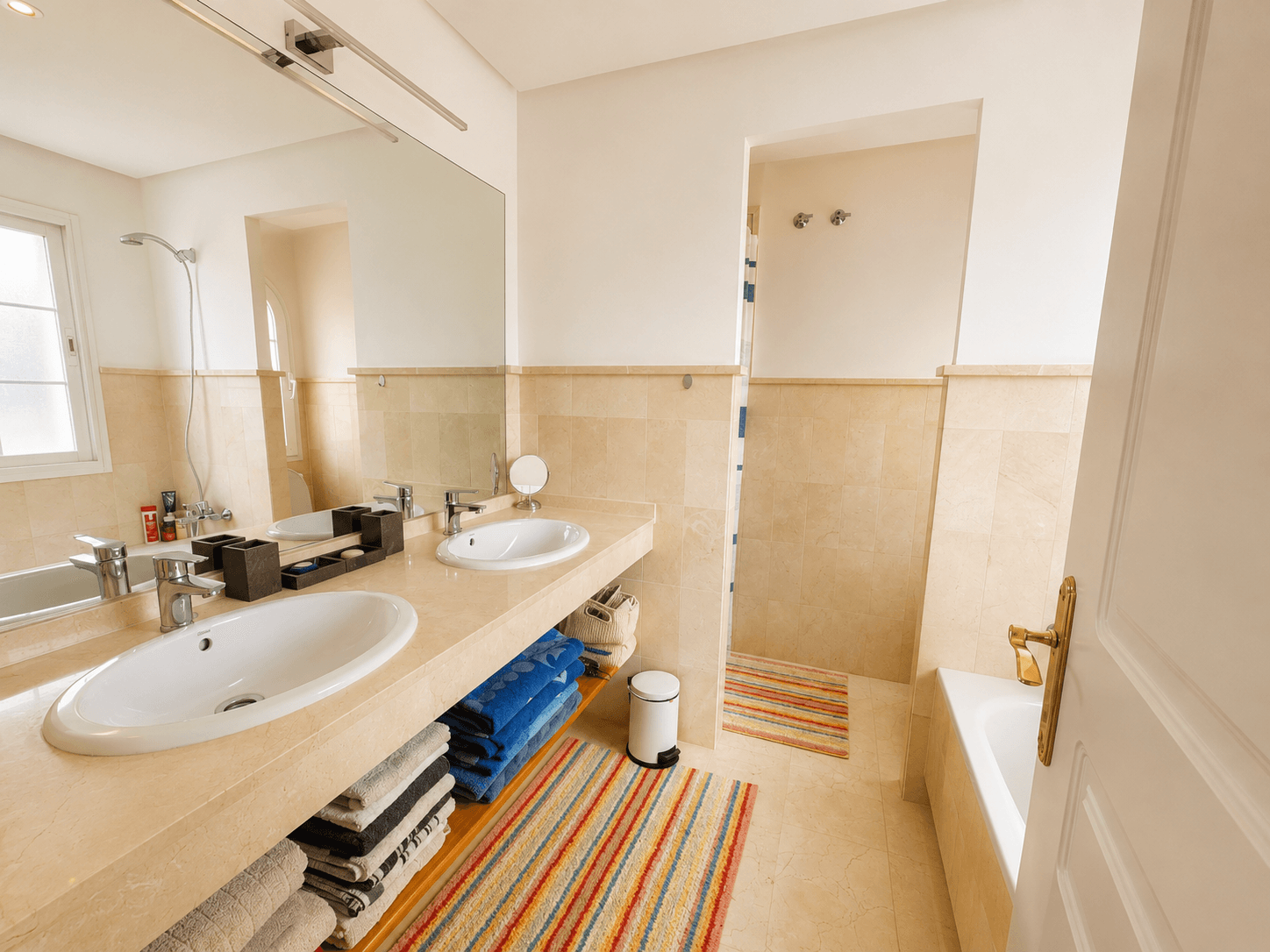 Exclusive Corner Townhouse in Oasis de Nagüeles – Marbella’s Prestigious Golden Mile