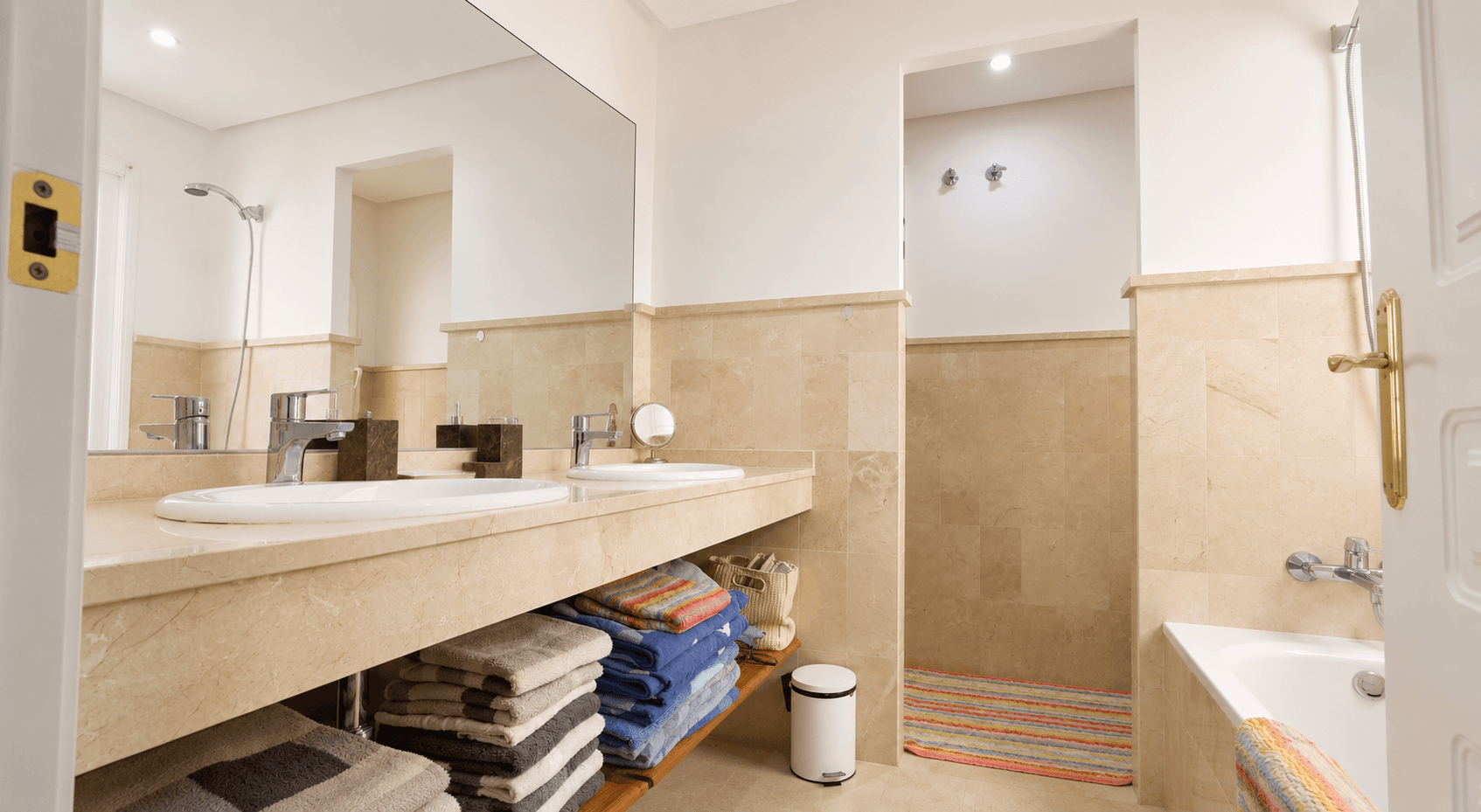 Exclusive Corner Townhouse in Oasis de Nagüeles – Marbella’s Prestigious Golden Mile