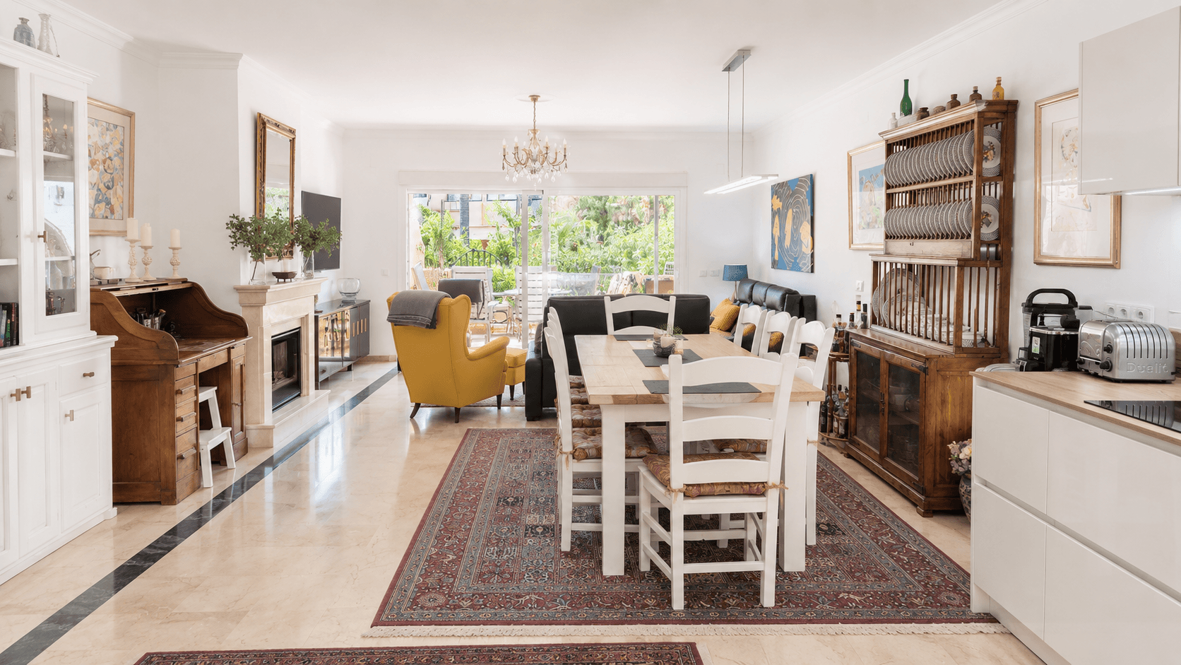 Exclusive Corner Townhouse in Oasis de Nagüeles – Marbella’s Prestigious Golden Mile