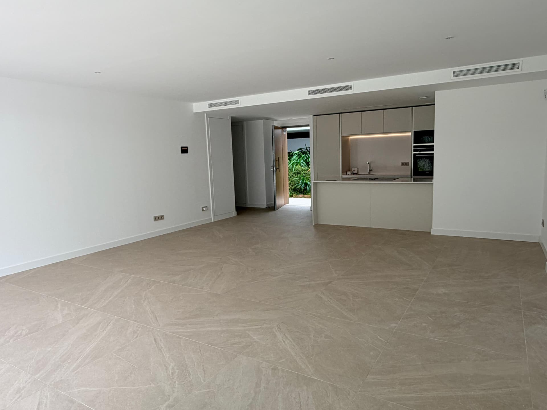 Brand-new property. Golf Views. Experience the perfect balance of privacy, light and lifestyle in Marbella