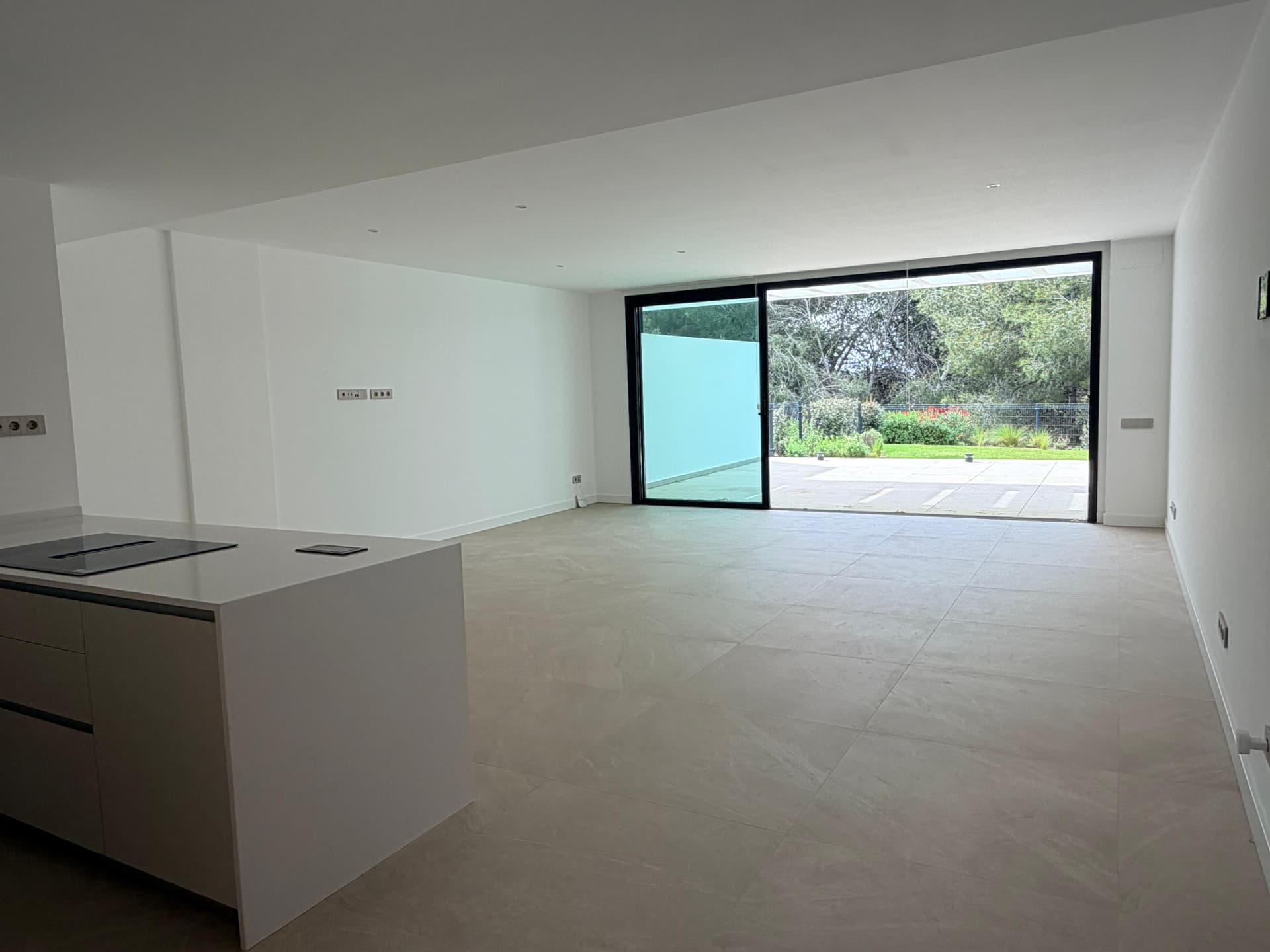 Brand-new property. Golf Views. Experience the perfect balance of privacy, light and lifestyle in Marbella