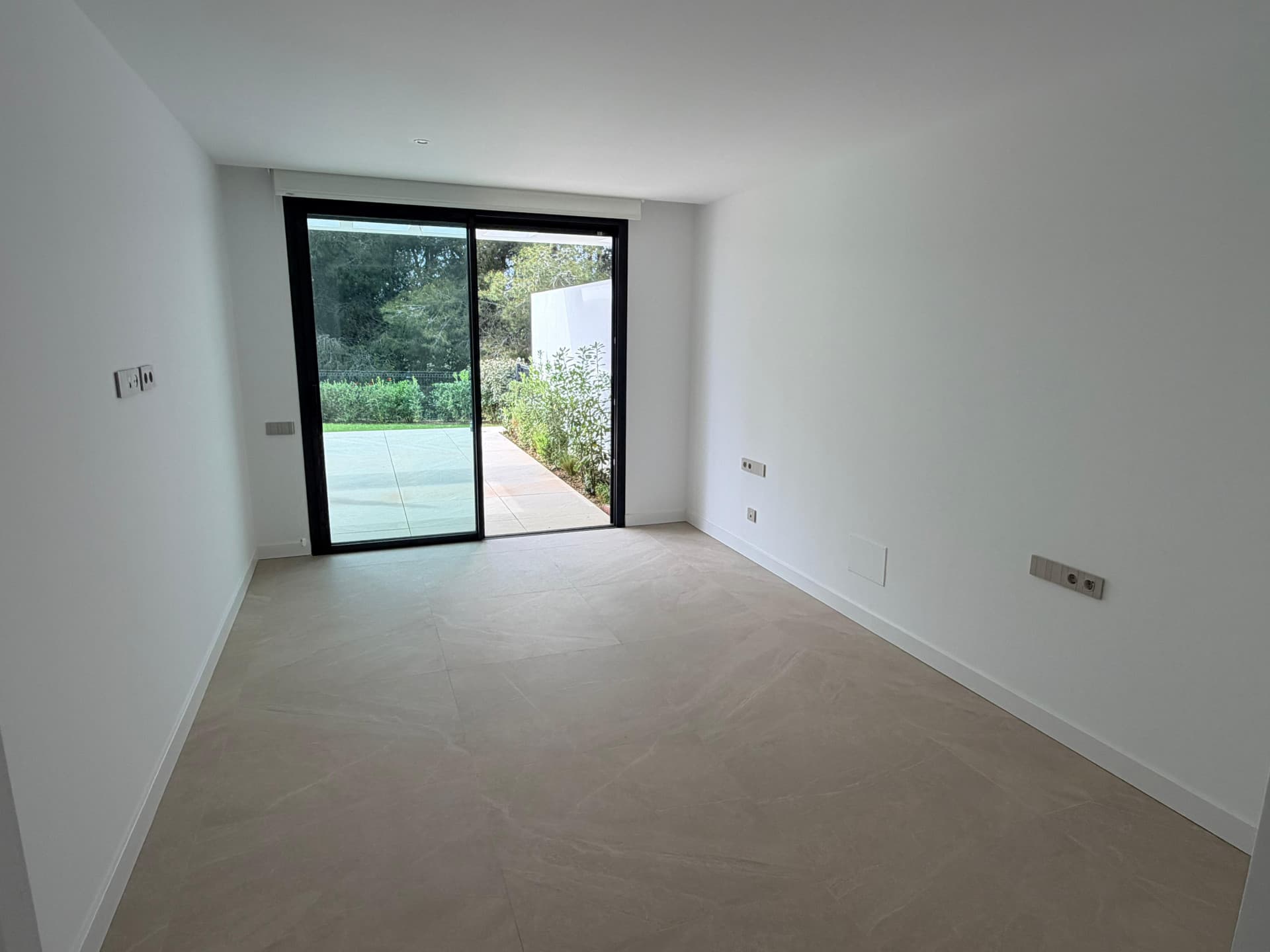 Brand-new property. Golf Views. Experience the perfect balance of privacy, light and lifestyle in Marbella