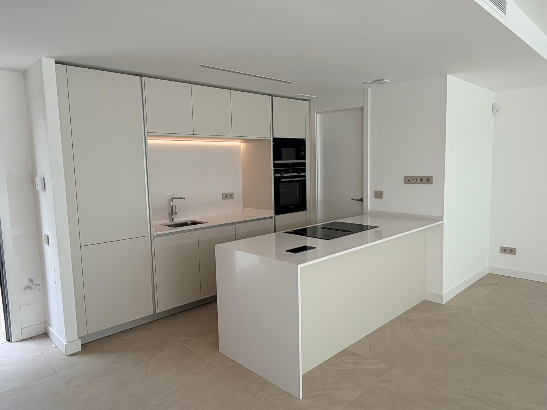 Brand-new property. Golf Views. Experience the perfect balance of privacy, light and lifestyle in Marbella