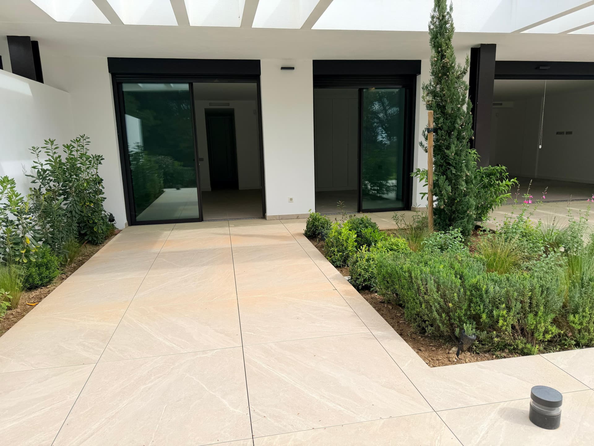Brand-new property. Golf Views. Experience the perfect balance of privacy, light and lifestyle in Marbella