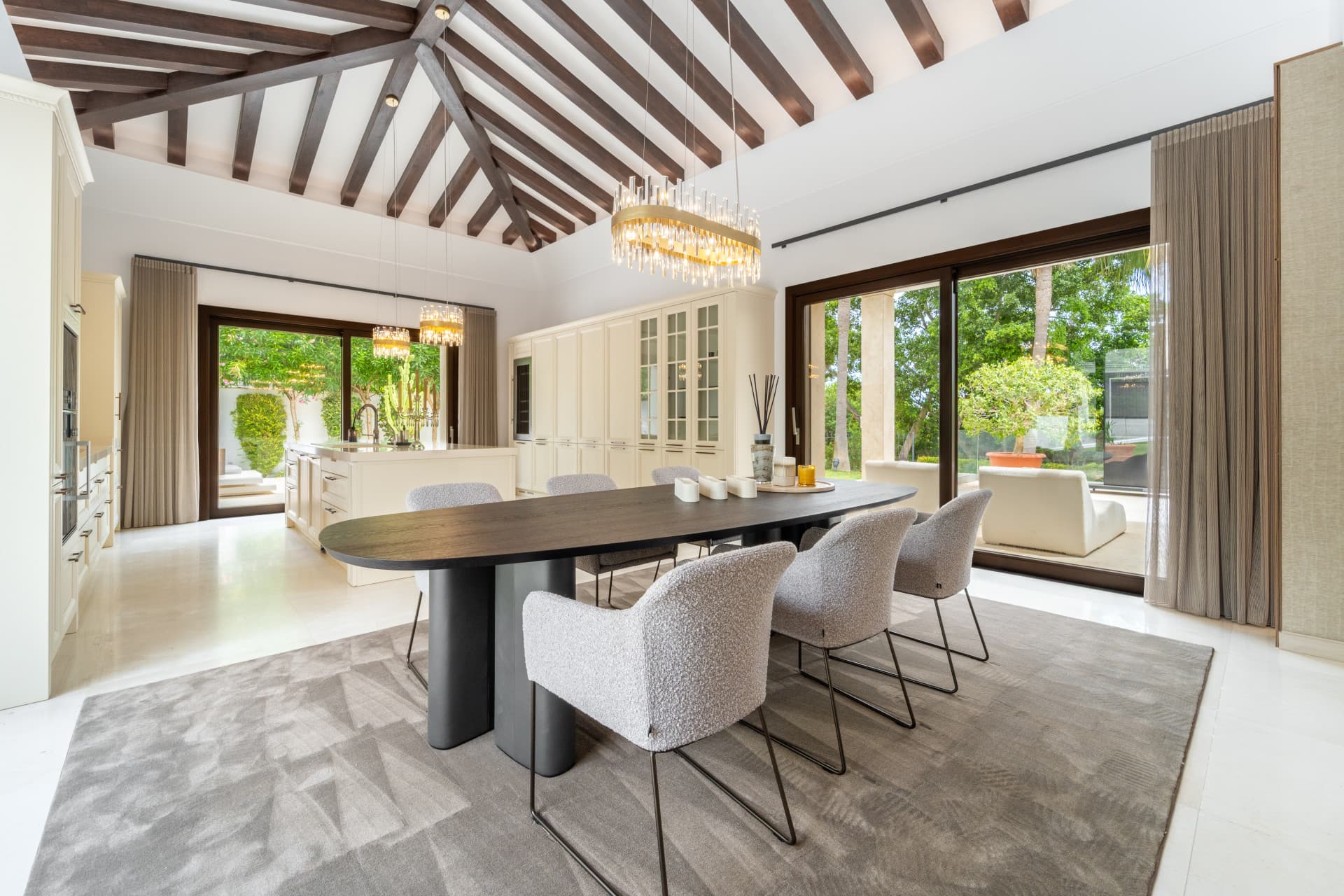 Villa Maria - An Extraordinary Frontline Golf Estate