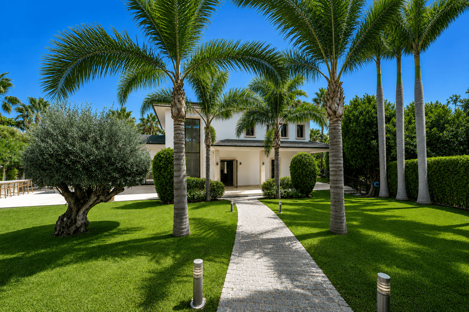 Villa Maria - An Extraordinary Frontline Golf Estate