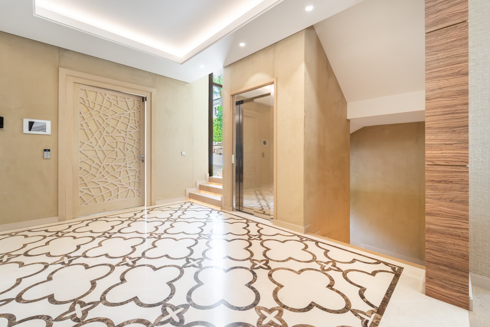 Villa Maria - An Extraordinary Frontline Golf Estate
