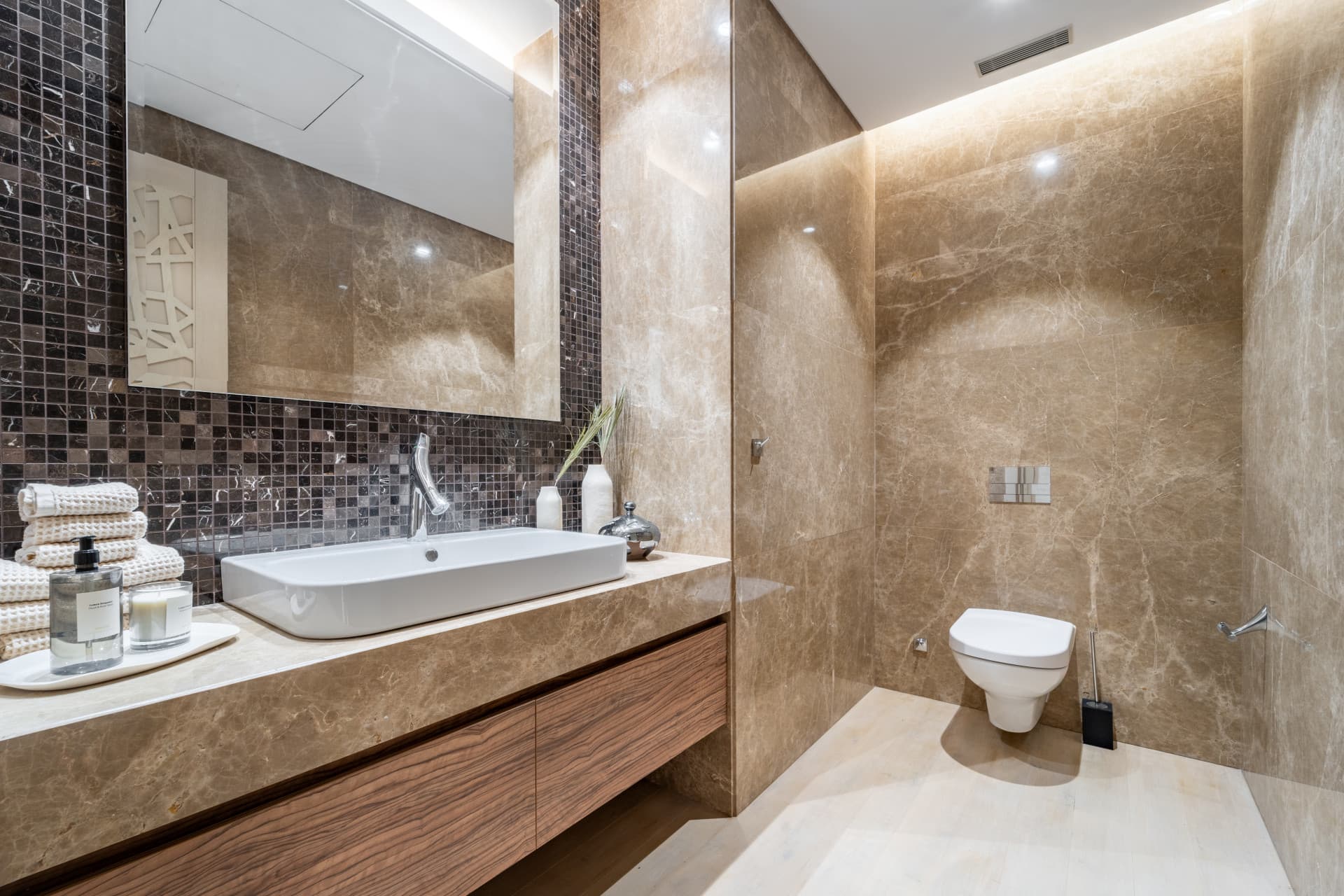 Villa Maria - An Extraordinary Frontline Golf Estate