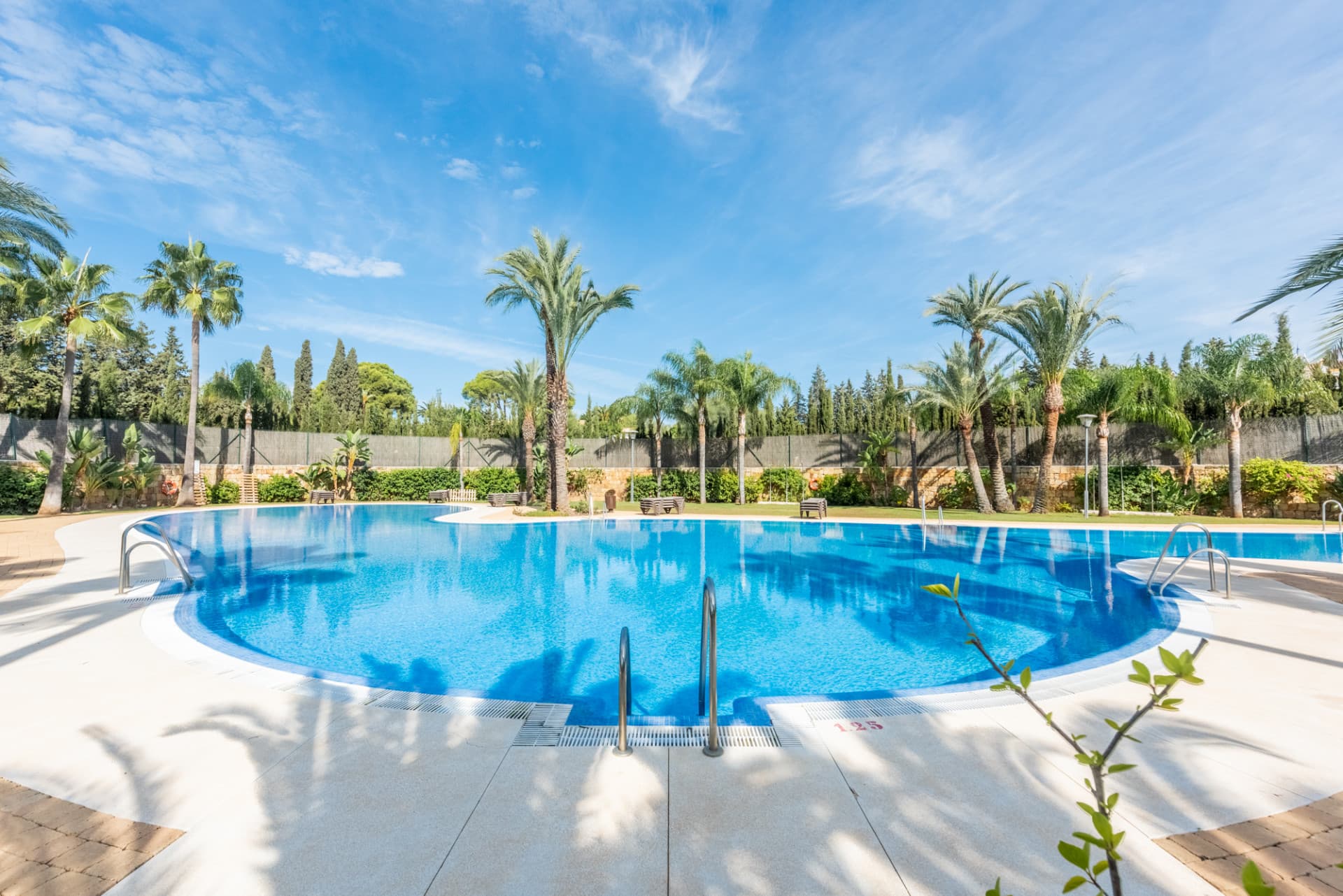 Ground floor apartment in La Medina de Banus