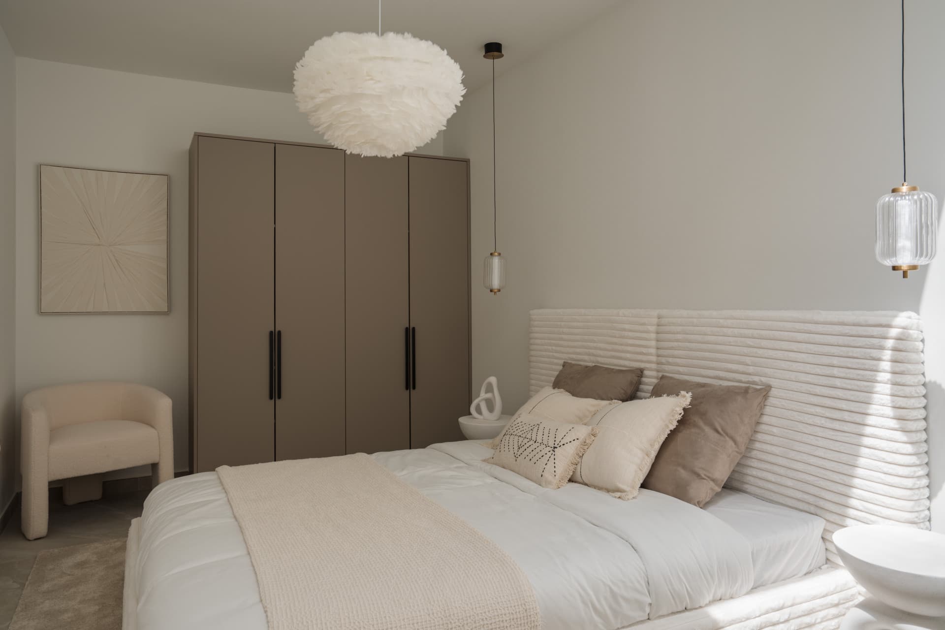 Beautifully refurbished 4 bedroom townhouse in the heart of Nueva Andalucía