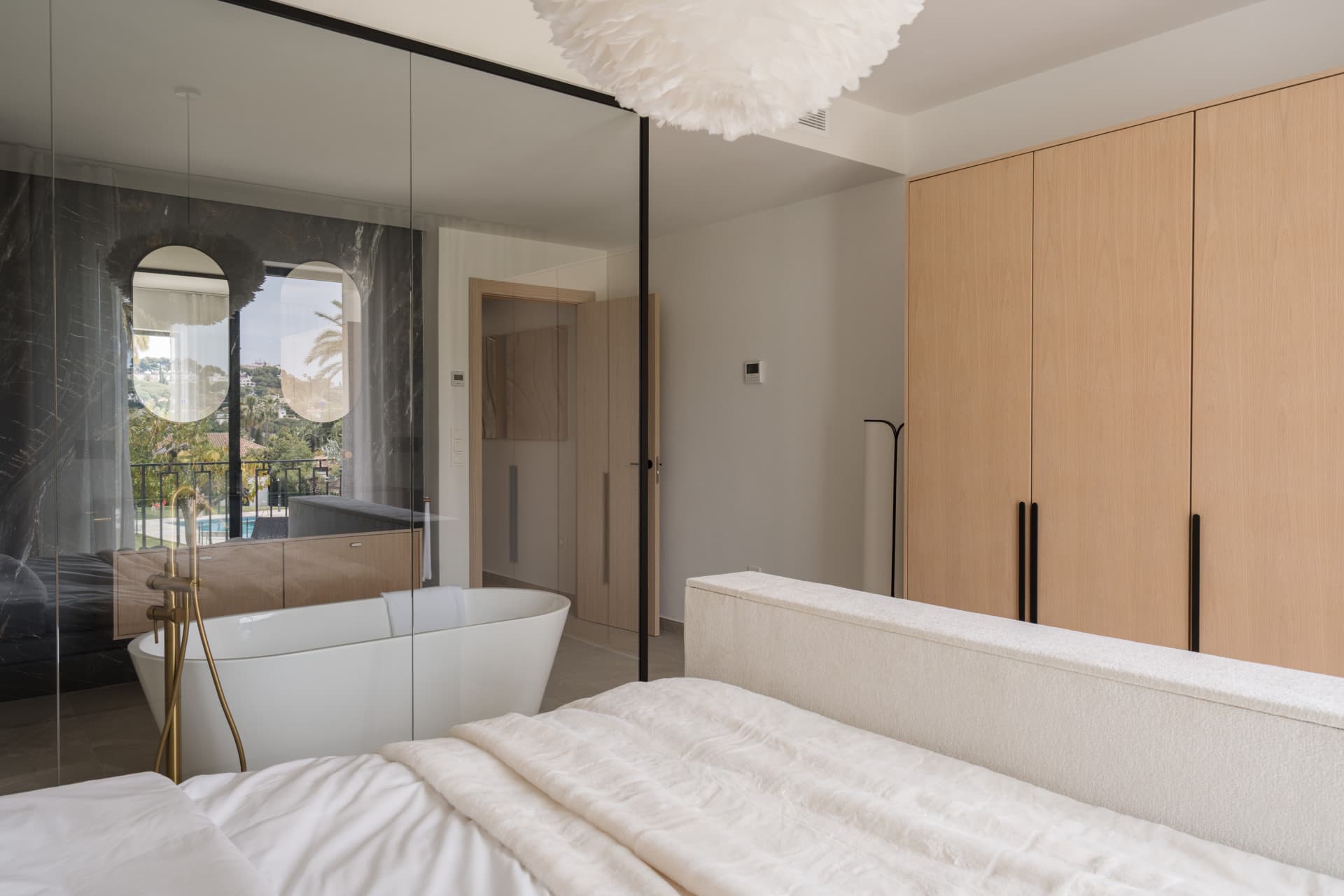 Beautifully refurbished 4 bedroom townhouse in the heart of Nueva Andalucía