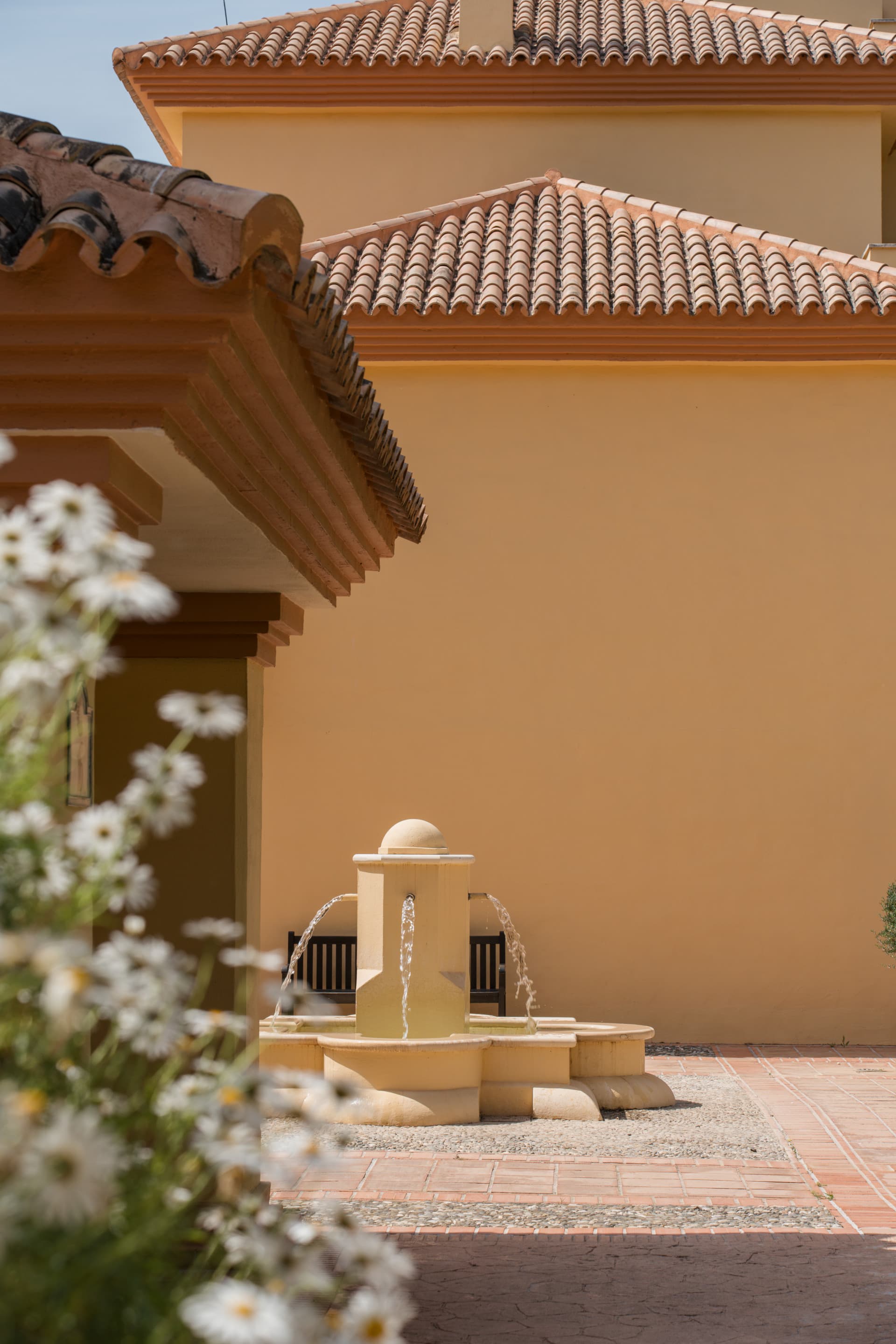 Stunning sea view apartment in Cumbres del Rodeo, Nueva Andalucia.