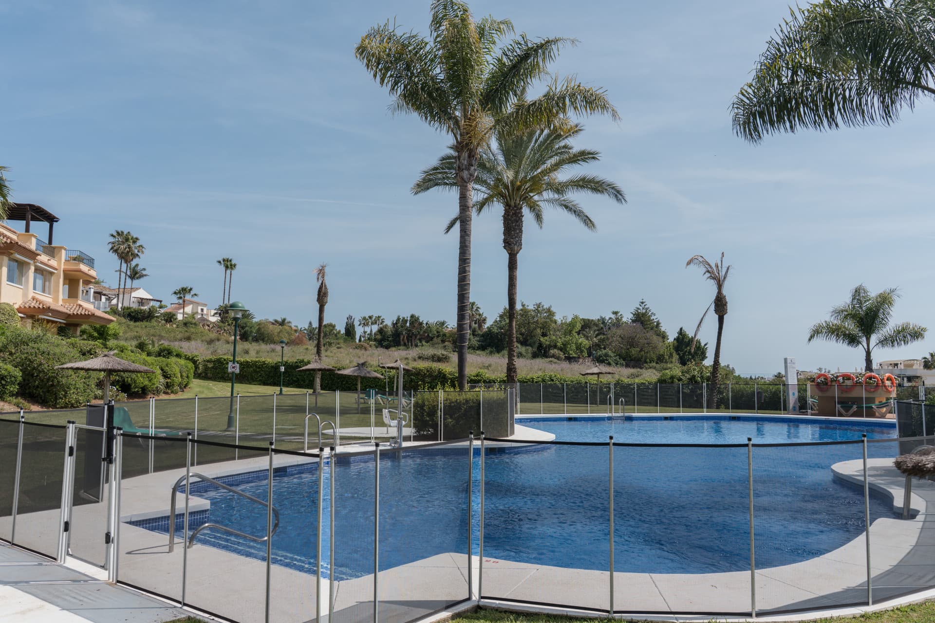 Stunning sea view apartment in Cumbres del Rodeo, Nueva Andalucia.