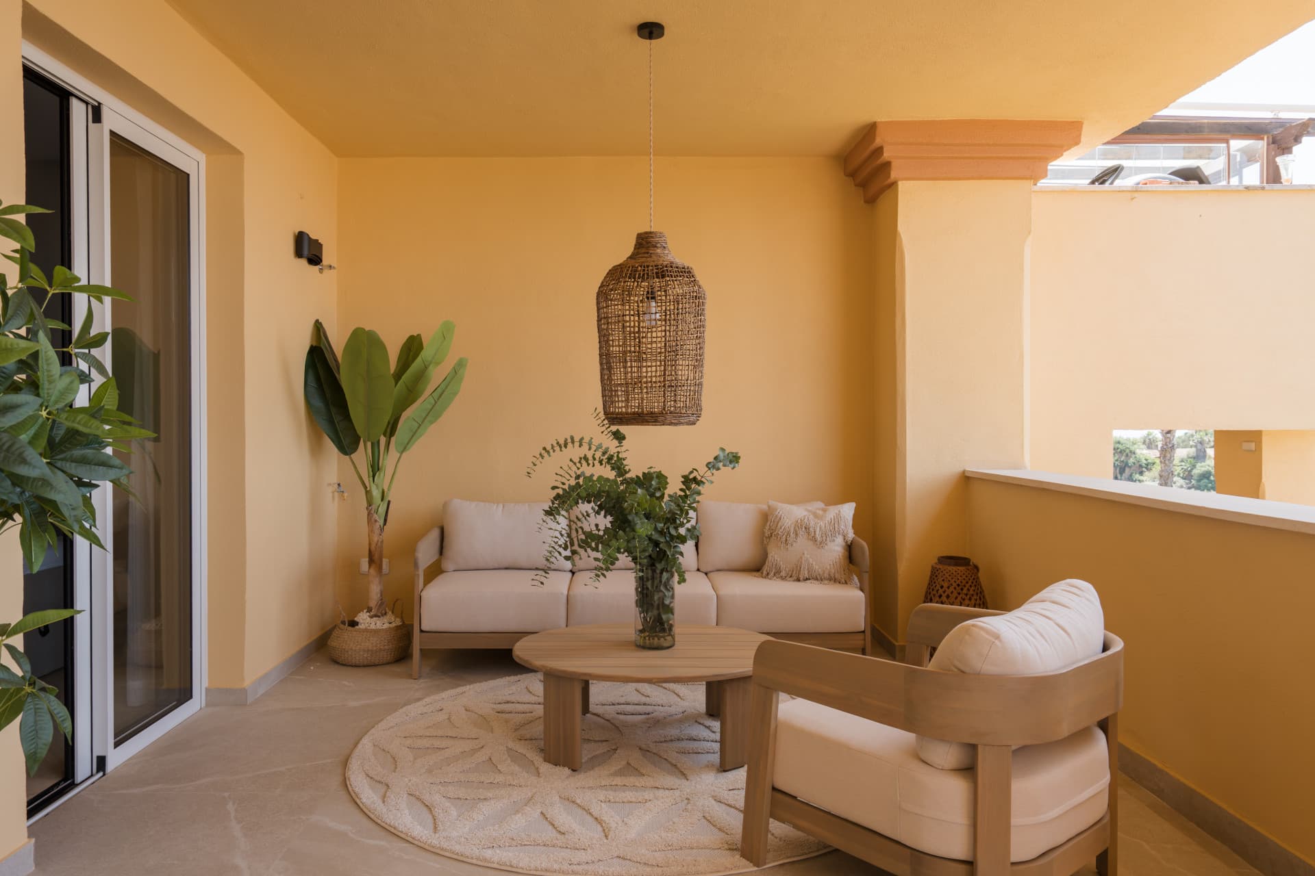 Stunning sea view apartment in Cumbres del Rodeo, Nueva Andalucia.
