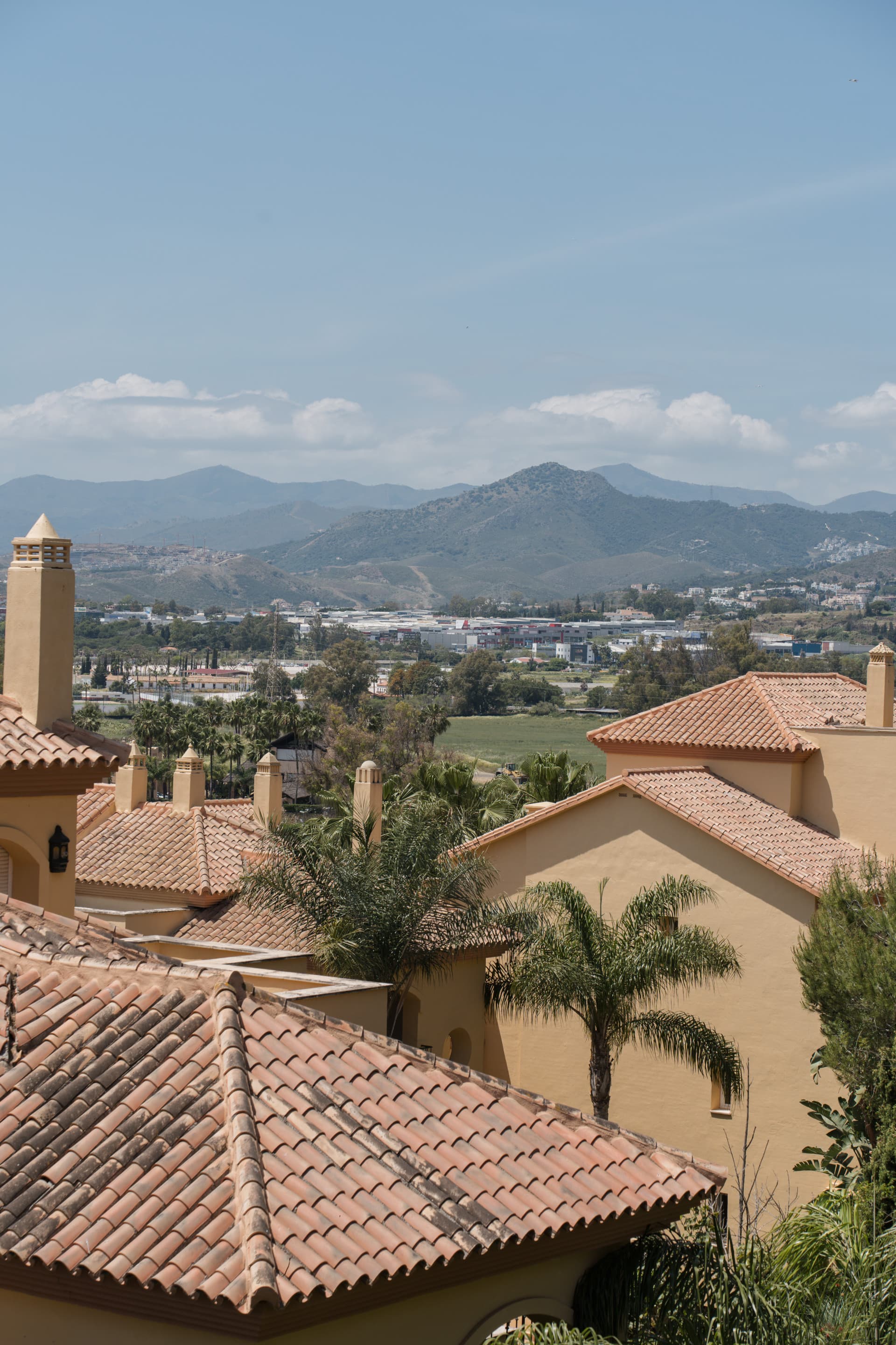 Stunning sea view apartment in Cumbres del Rodeo, Nueva Andalucia.