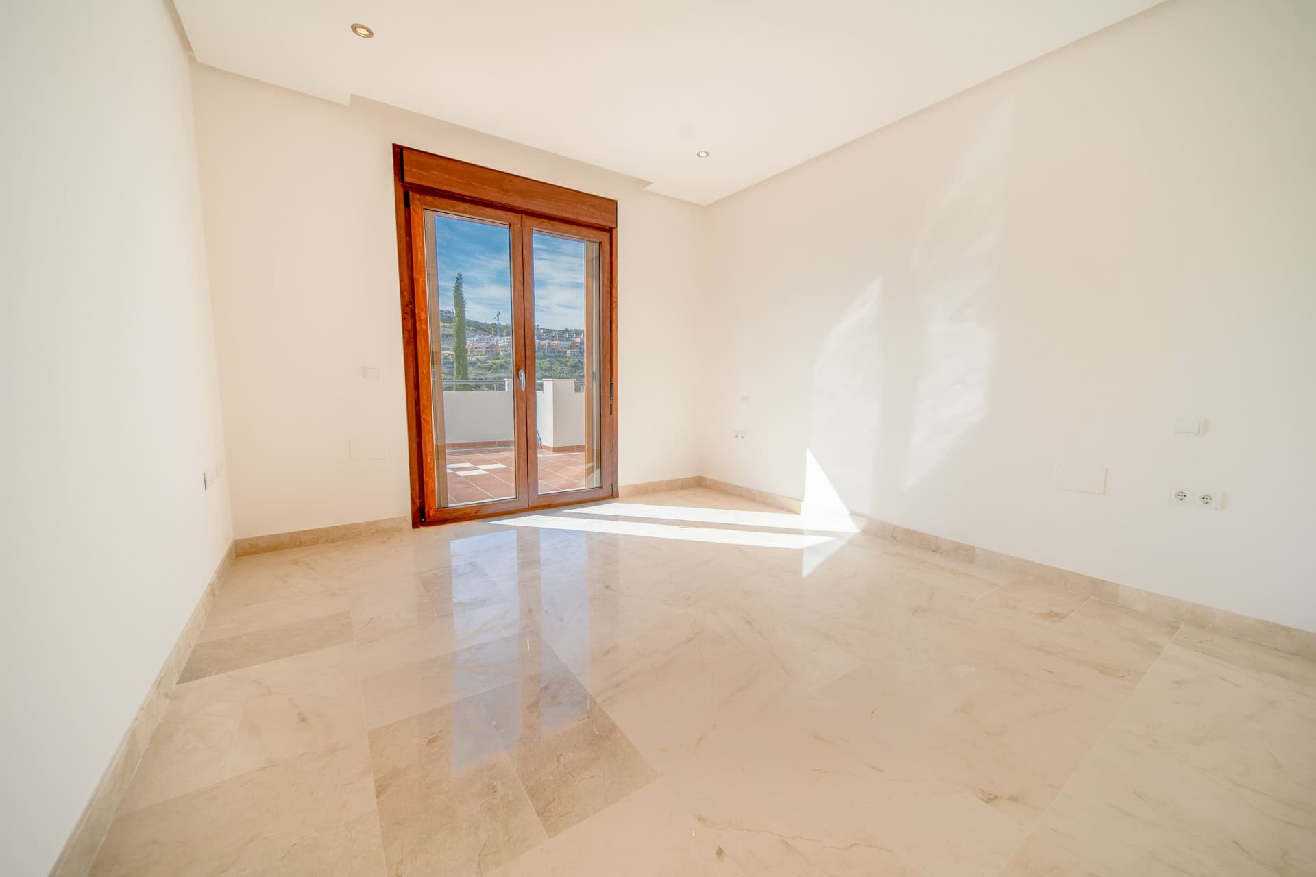 Family Villa with Sea Views in Nueva Atalaya, Benahavís