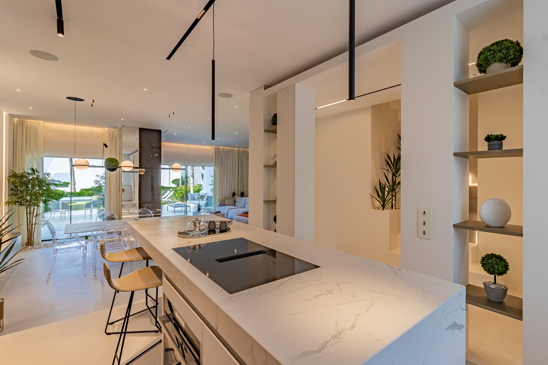 Beachfront Townhouse with Sea views, Marbella Golden Mile