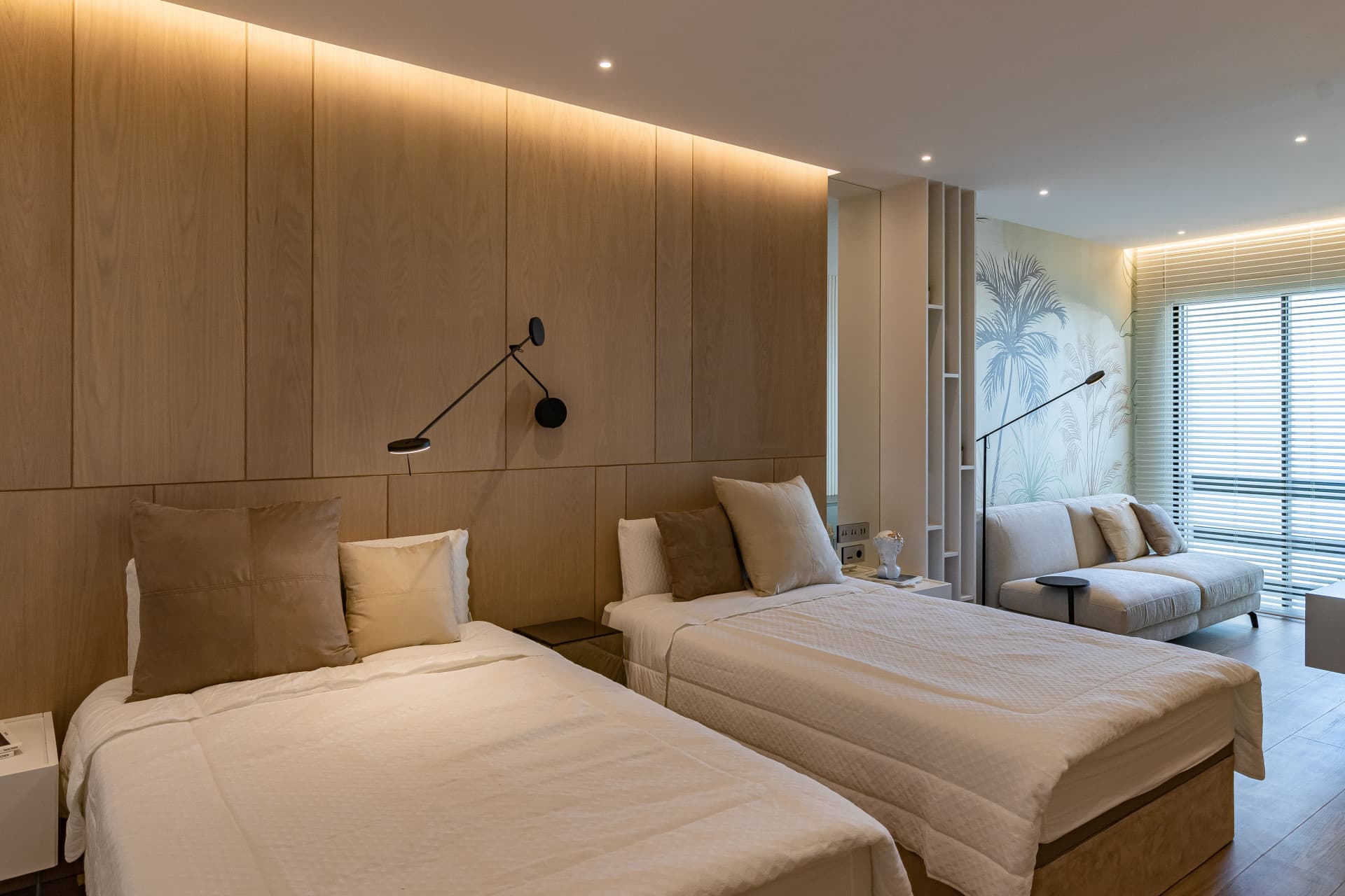Beachfront Townhouse with Sea views, Marbella Golden Mile