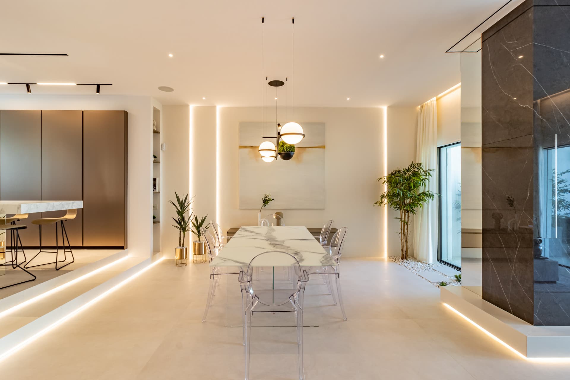 Beachfront Townhouse with Sea views, Marbella Golden Mile