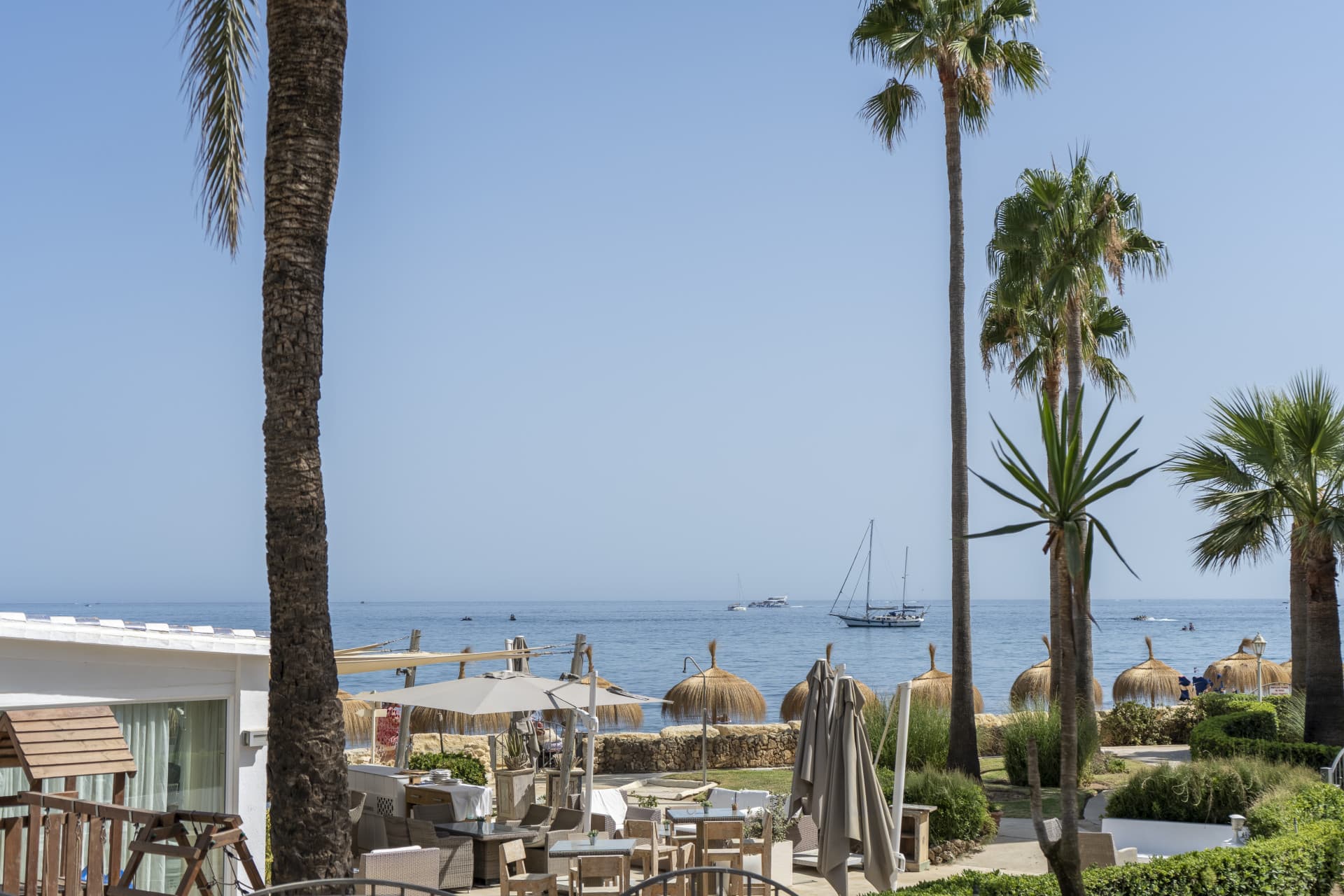 Beachfront Townhouse with Sea views, Marbella Golden Mile